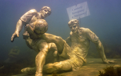 В Анапе установили глубоководные скульптуры Кокорина и Мамаева (ФОТО)