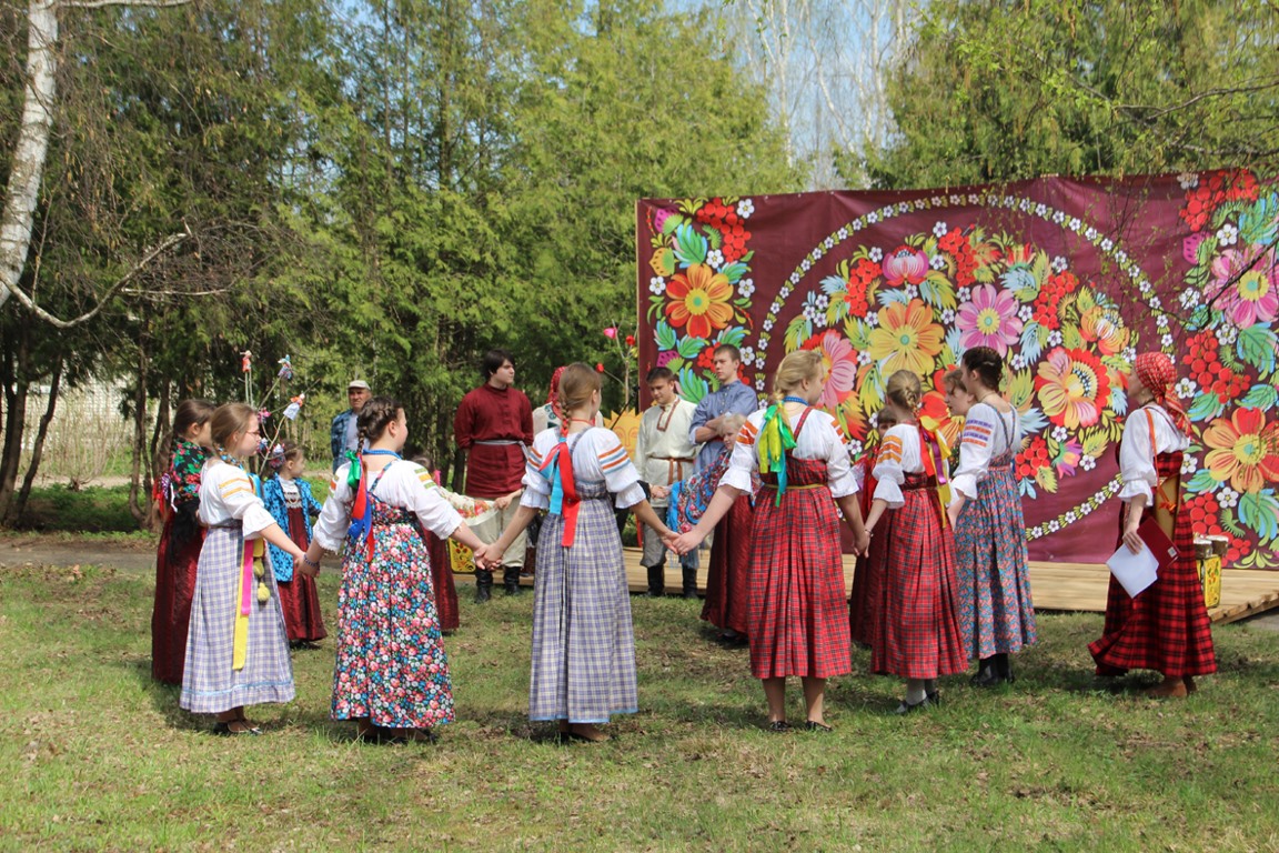 Какой сегодня праздник 5 мая 2019: церковный праздник Красная горка отмечают в России 