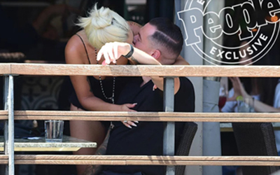 Беременная Леди Гага рассекретила любовника, попав на фото с поцелуем
