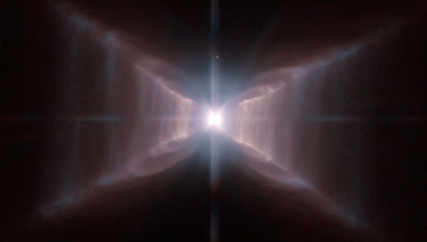 Загадочный «красный квадрат» заснял телескоп «Hubble»