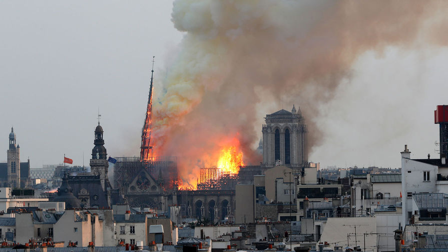 16 апреля 2019 - Пожар в Париже сегодня 15 апреля: горит собор Парижской Богоматери — знаменитый Нотр-Дам-де-Пари 