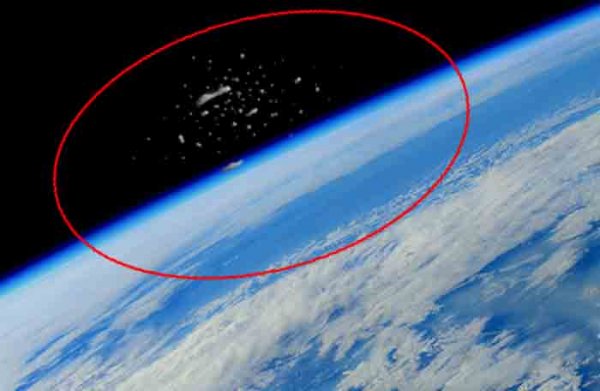 Смертоносный флот Нибиру засекли на фото с орбиты Земли: конец света назначен на 21 апреля" 