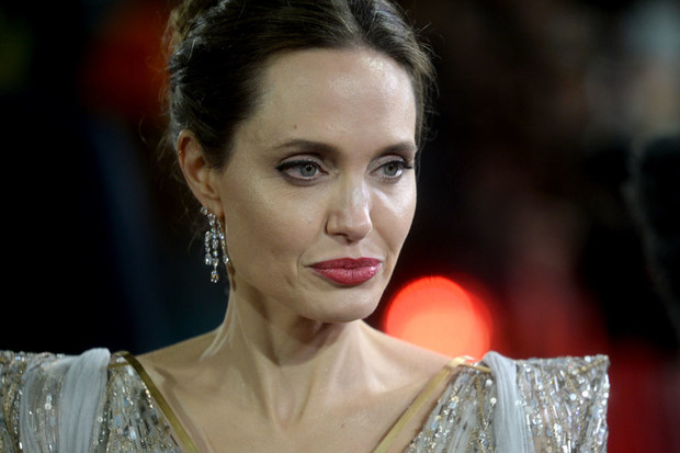 Настоящая старушка: скандальный развод ударил по внешности Анджелины Джоли (ФОТО)