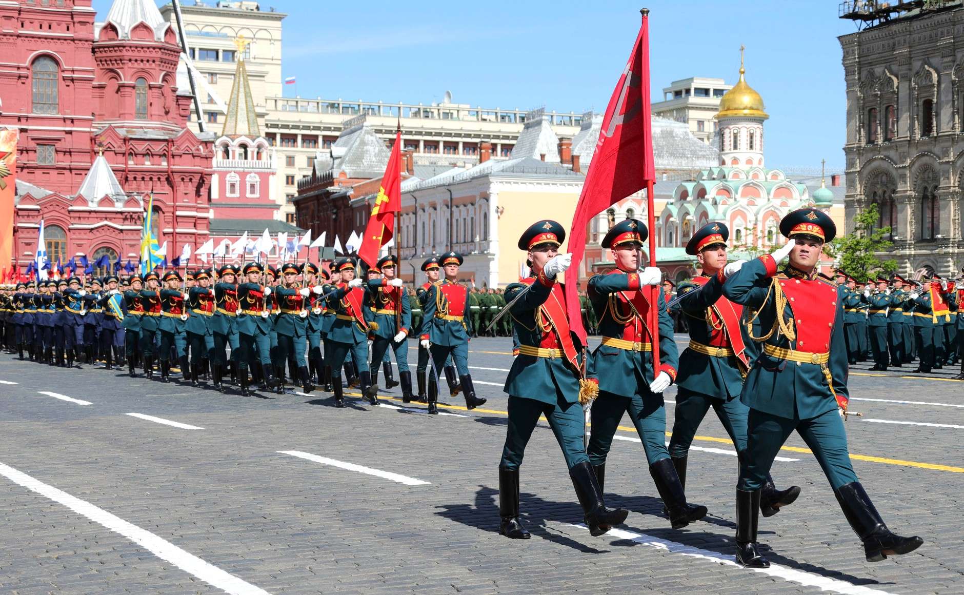 Парад Победы 2019, Москва: онлайн трансляция 9 мая, где смотреть ВИДЕО, во сколько салют, время начала