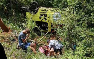 Автобус с шестью российскими туристами разбился в Турции