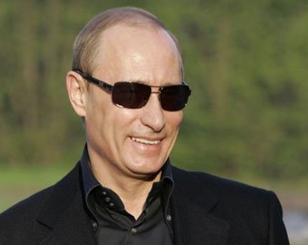 58-летнего Путина любят студентки и поздравляют недоброжелатели