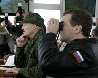 Почему Медведев взъелся на Лукашенко