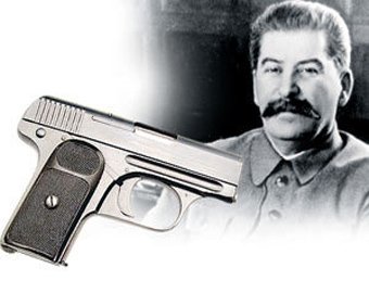 Рассекречены новые документы о жизни «вождя народов»: Сталин всегда носил с собой пистолет в потайном кармане