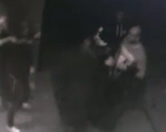 Драку копа, в которой погиб человек,сняли на видео