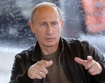 Сколько стали получать чиновники после начала третьего президентского срока Владимира Путина?