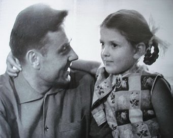 Дочь космонавта Комарова спустя 46 лет рассказала о причинах гибели своего отца