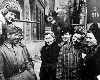 Соседи переписывают историю Великой Отечественной: Гитлера прогнала не Красная Армия, а Бандера