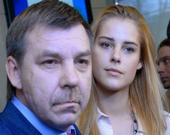 Пелагея, дочь Знарка и еще 7 звездных девушек российских хоккеистов