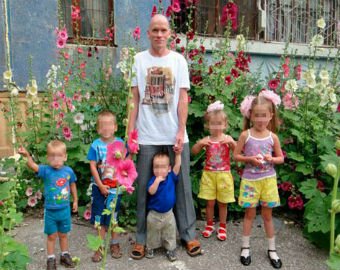 Отец-душегуб Олег Белов: Хочу получить наследство после убитой матери