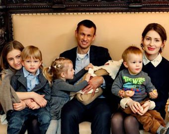 Сергей Семак и другие российские звезды, усыновившие детей
