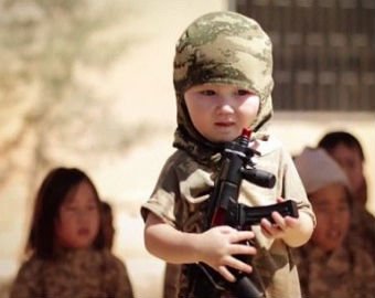"Дети ИГИЛ" учатся стрельбе с 6 лет