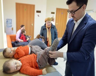 «Почему я должен уступать место моей ровеснице?!»