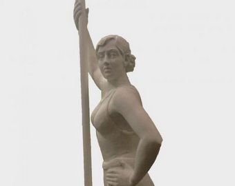 Кем на самом деле была знаменитая «девушка с веслом» и какой подвиг она совершила