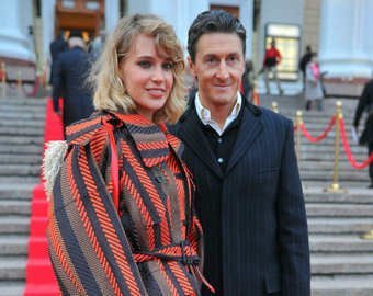 Где и как знаменитости знакомятся с богатыми мужьями