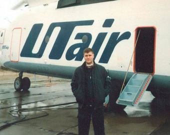 Бортпроводник, который, рискуя жизнью, вытаскивал на себе людей из обломков самолета, не стал героем России