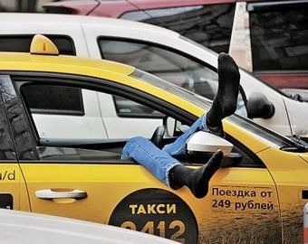 Легальный таксист против бомбилы: кто зарабатывает больше?