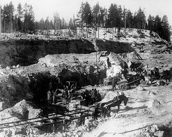 «Осужденным к расстрелу рубили головы топором»