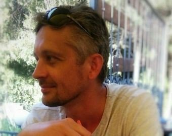 Учитель английского покончил с собой из-за романа со старшеклассницей