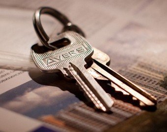 Москвич задержал черную риелторшу, «забывшую» труп его жены в комоде