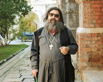 Священник, работающий на «скорой» реаниматологом, рассказал, как умирающих мучают бесы