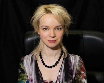 Родителей Цымбалюк-Романовской назвали саентологами