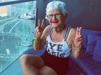 Бабушка, а почему у тебя такие большие лайки?