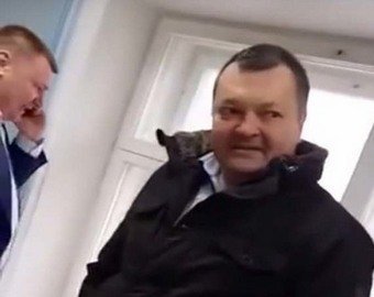 Родители избили педагога за неудовлетворительную учебу дочери