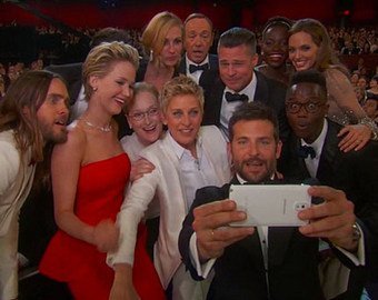 Чем опасна любовь к селфи