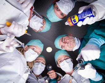 Убрать живот и увеличить грудь. Мужчины всё чаще ложатся под нож