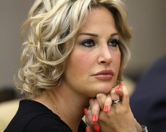 Марии Максаковой предъявили счет и иск