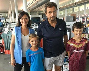 Хозяин «Зимней вишни» на следующий день после пожара устроил в Австралии звездный прием