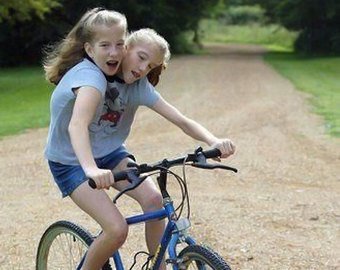 Вместе навсегда: сиамские близнецы, у которых все в жизни сложилось хорошо