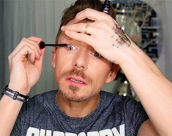 Жми и мажь: как видеоблогеры захватили beauty-индустрию