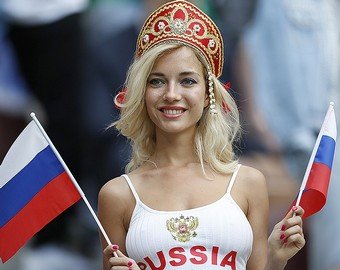 «Муж» самой красивой болельщицы сборной России рассказал о ее прошлом и работе в порно