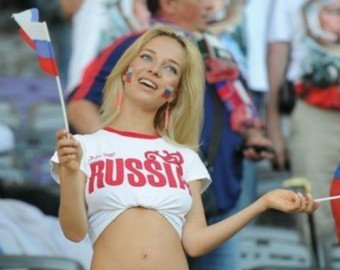 Самая красивая российская болельщица рыдала после грязных слухов