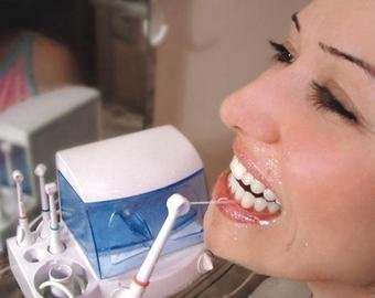 Смойте это немедленно. Зачем нужен ирригатор и как им пользоваться