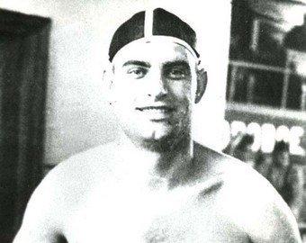 «Наполеон плавания» и любимец женщин: почему легендарный советский брассист оказался в тюрьме