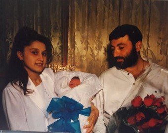 Молдавская бабушка сестер Хачатурян, убивших своего отца: «Мой зять был маньяком, он 20 лет бил мою дочь и угрожал детям, что убьет ее!»