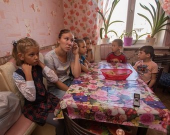 «Мне говорили, что зарабатываю на детях»