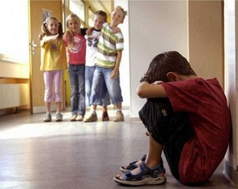 Что делать, если вашего ребенка травят сверстники или учитель?