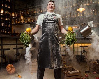 Стейк в блендер, утка в огне. Шефы крупных ресторанов — о курьезах на кухне