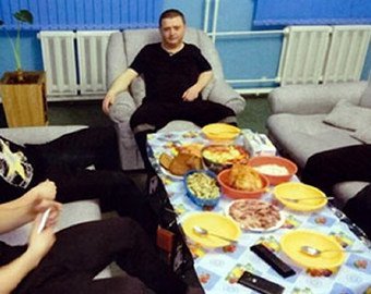 Коррупция и беззаконие, презрение и грубость – больше не норма