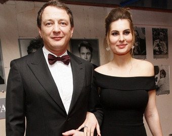 Перед избиением жена Башарова выложила видео семейной идиллии и алкогольного застолья