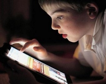 Овершеринг, переписка с незнакомцами. Какие ошибки совершают ваши дети в интернете