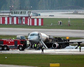 Летчик-испытатель о катастрофе SSJ-100: Пилот спас самолет от полного разрушения, что привело бы к еще большим жертвам
